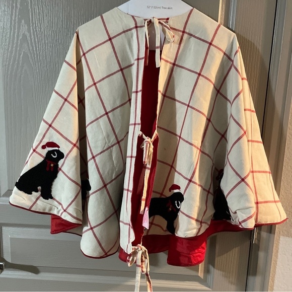 Isaac Mizrahi Black Dog 52” Christmas Tree Skirt - Picture 7 of 7